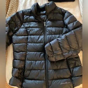 Eddie Bauer black puffer packable women’s jacket